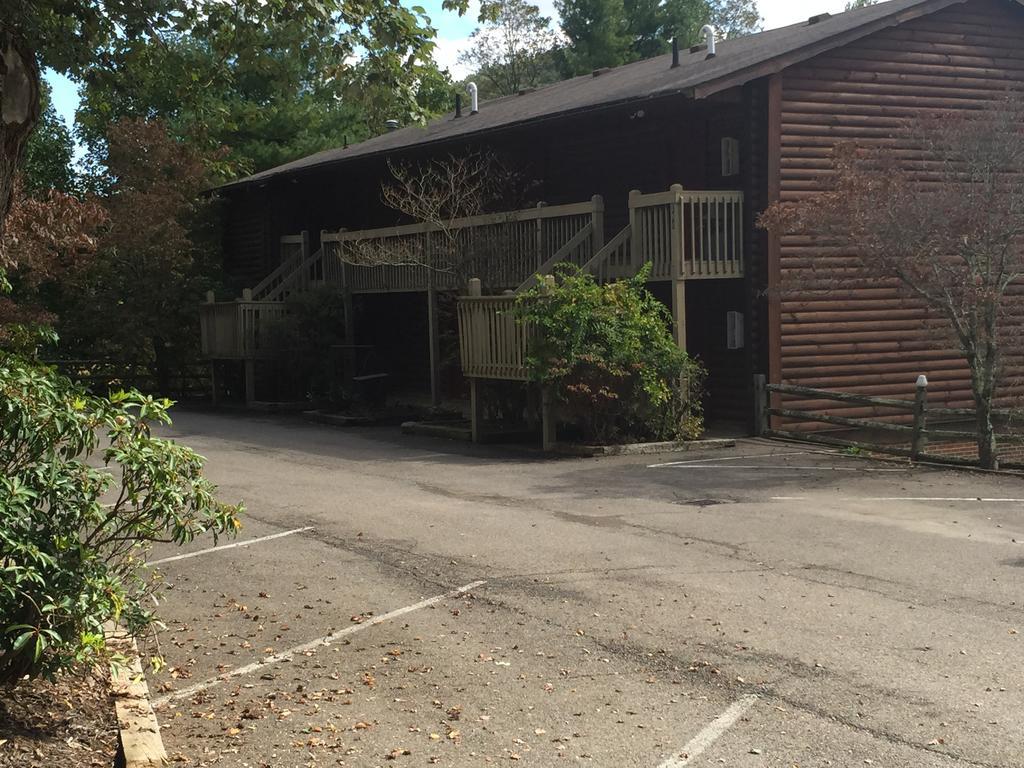 Highland Hills Motel & Cabins Бун Стая снимка