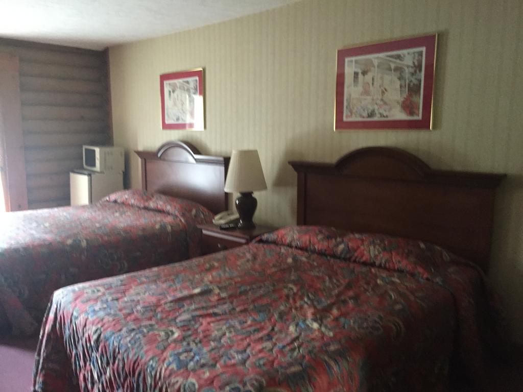 Highland Hills Motel & Cabins Бун Стая снимка