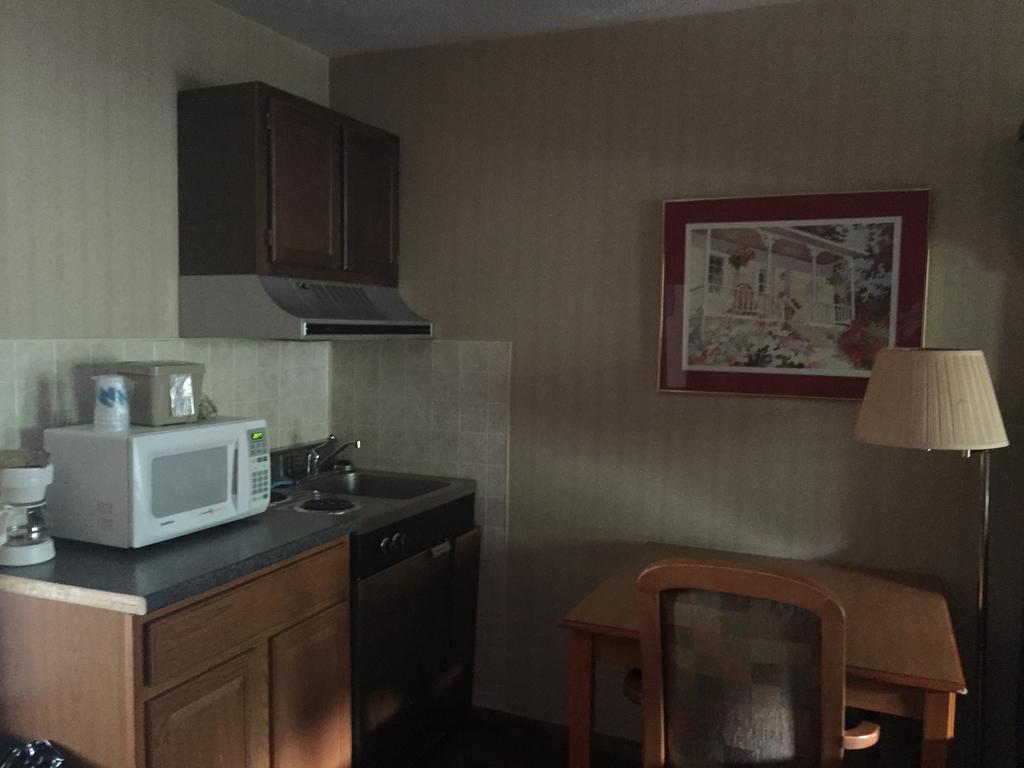 Highland Hills Motel & Cabins Бун Стая снимка