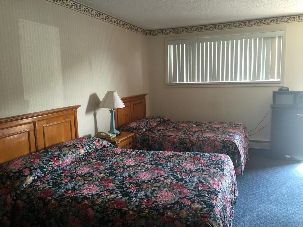 Highland Hills Motel & Cabins Бун Стая снимка