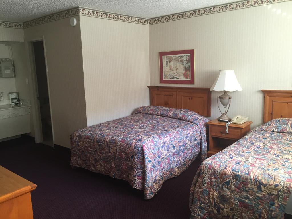 Highland Hills Motel & Cabins Бун Стая снимка